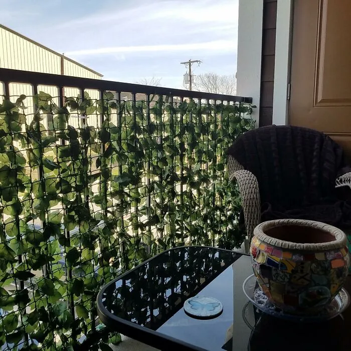 That Awkward Bare Spot Or Slightly Questionable Patch Of Wall Can Now Get A Chic, Leafy Disguise Thanks To This Effortlessly Stylish <a Style="Display:inline;" Href="Https://Www.amazon.com/Best-Choice-Products-Artificial-Decoration/Dp/B008qzpue2?ie=utf8&th=1&linkcode=ll1&tag=bptapir-20&linkid=202c5346f7477ce6e381e3ff4656003b&language=en_us&ref_=as_li_ss_tl" Target="_blank"><span Style="Font: Inherit; Color: #d74b1f;"> Vaux Ivy </Span>