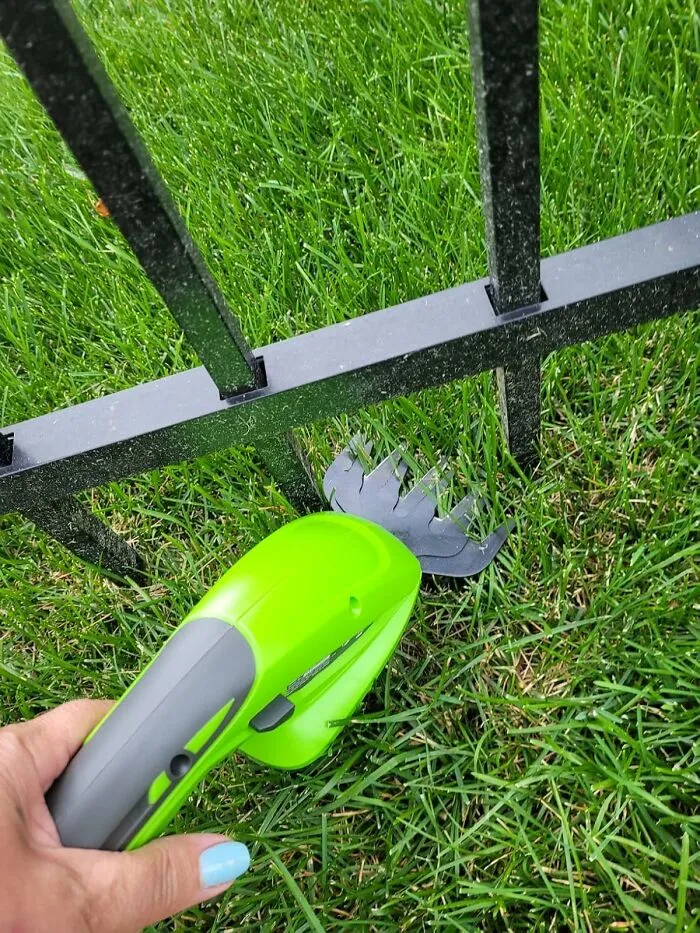 Your Overgrown Bushes Are About To Get A Much-Needed Spa Day And A Stylish New Haircut, Courtesy Of This Liberatingly <a Style="Display:inline;" Href="Https://Www.amazon.com/Workpro-Cordless-Grass-Shrubbery-Trimmer/Dp/B08zhg7ppm?ie=utf8&th=1&linkcode=ll1&tag=bpeagle-20&linkid=a5bf7e4dd99aede926f7a654e17eb0cd&language=en_us&ref_=as_li_ss_tl" Target="_blank"><span Style="Font: Inherit; Color: #d74b1f;"> Cordless Shrubbery Trimmer </Span>