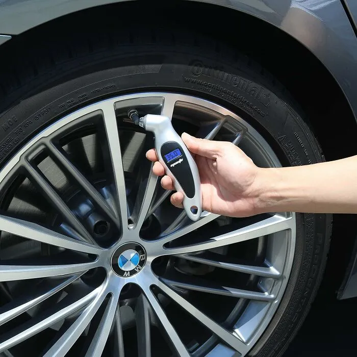 Since Your Car Can't Text You When Its Tires Are Feeling Low, A <a Style="Display:inline;" Href="Https://Www.amazon.com/Dp/B07mxrhrp5?ascsubtag=5744047%2c34%2c58%2cd%2c0%2c0%2c0%2c1396%3a1%3b900%3a2%3b974%3a1%3b1338%3a1%2c46288451%2c0%2c0&th=1%25252cgoogle%252cgoogle%2cgoogle&btn_ref=srctok-909af5992cc105cb&linkcode=ll1&tag=bpbutterfly-20&linkid=e0d4bb8dacc045a7cc77835f880bca46&language=en_us&ref_=as_li_ss_tl" Target="_blank"><span Style="Font: Inherit; Color: #d74b1f;"> Digital Tire Pressure Gauge </Span> Is The Next Best Thing For Clear Communication