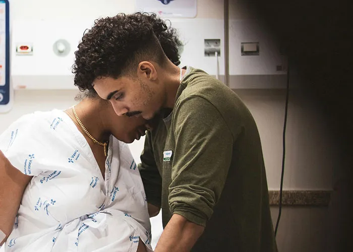 "Shut The Hell Up": 35 Dads Share Birthing Room Experiences And Give Advice To New Parents
