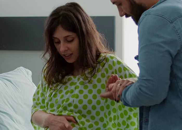 "Shut The Hell Up": 35 Dads Share Birthing Room Experiences And Give Advice To New Parents