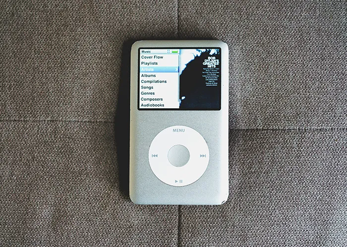 “Not Falling For Propaganda”: 40 People Swear By These Outdated Things They Refuse To Stop Using