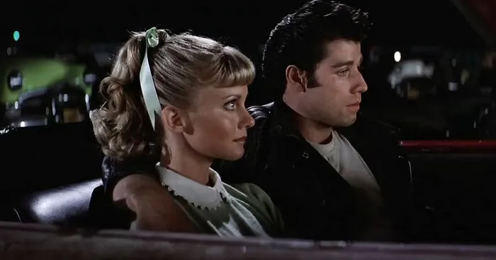 30 People Call Out Popular Romantic Movies That Are Actually Super Toxic
