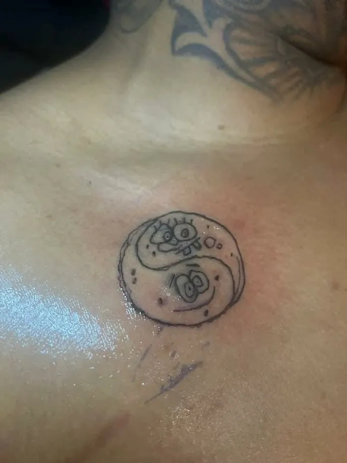 40 Tatuajes horribles para recordarnos que algunos errores son difíciles de borrar
