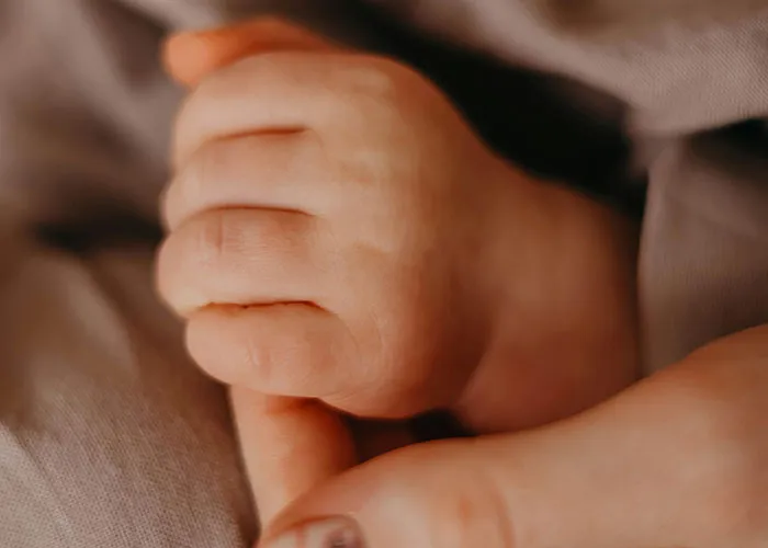 "Shut The Hell Up": 35 Dads Share Birthing Room Experiences And Give Advice To New Parents