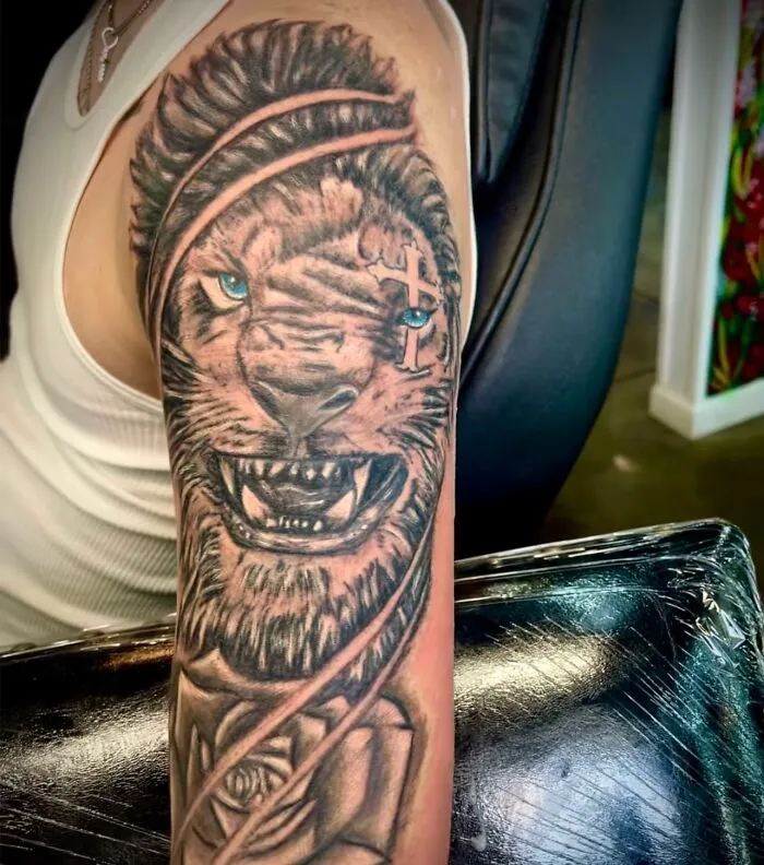 40 Tatuajes horribles para recordarnos que algunos errores son difíciles de borrar