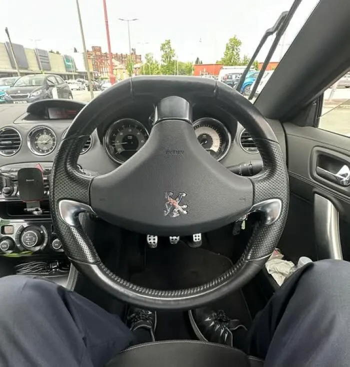 3.6M People Follow This FB Page For Its Funny Memes And These 50 Are Hilariously Weird (New Pics)