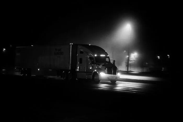 Truck Drivers Shared 35 Of Their Most Memorable Incidents While On The Road
