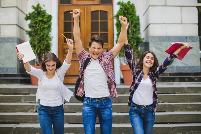 35 Obscene Moments That Prove The Rich Are Playing A Different Game