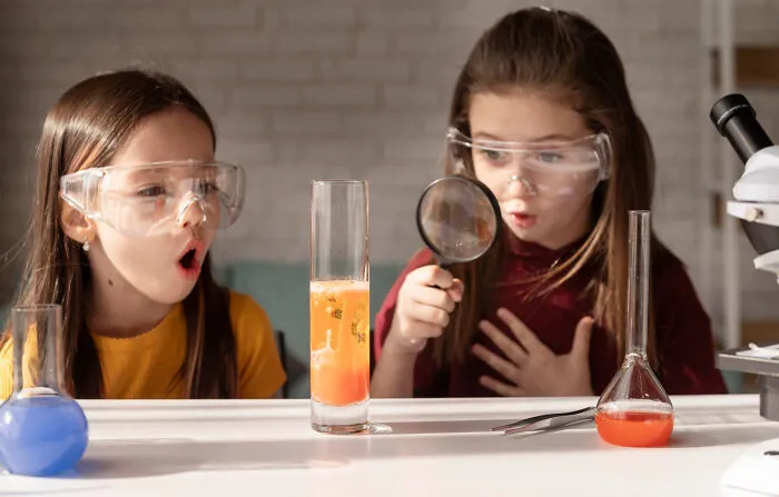 32 Trends That Disappeared Too Soon, From The Silly Ones To The Far-Too-Real