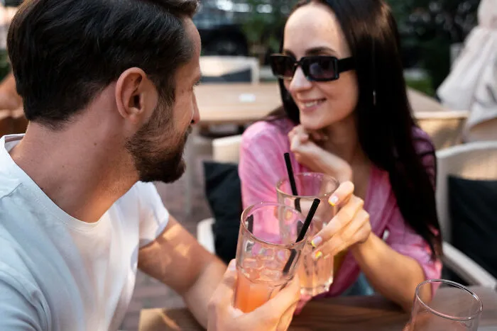 People Who Had To Use Bar’s Safe Word Or Secret Drink Explain Why And What Happened (28 Examples)