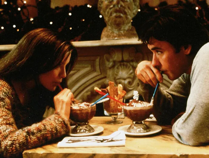 30 People Call Out Popular Romantic Movies That Are Actually Super Toxic