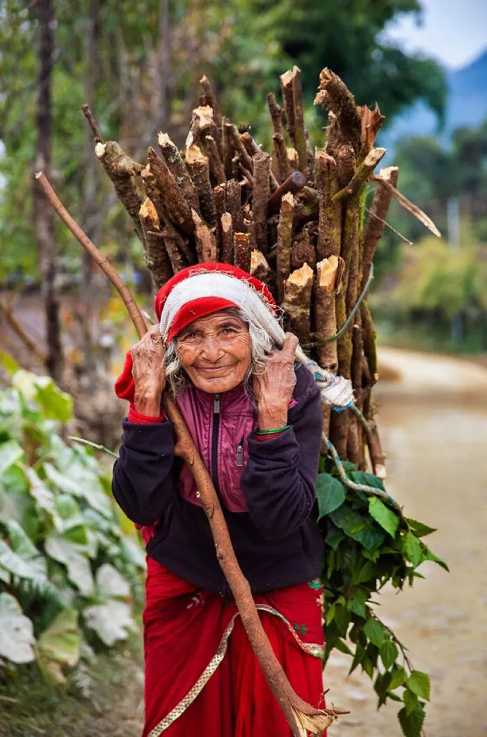 48 Portraits Of Older Women Around The World That Redefine Beauty At Any Age