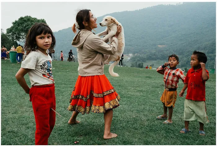 Photographer Takes Powerful Photos That Show The Beauty Of Daily Life Around The World (26 Pics)
