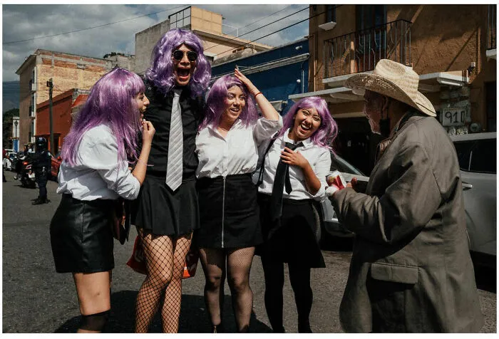 Photographer Takes Powerful Photos That Show The Beauty Of Daily Life Around The World (26 Pics)