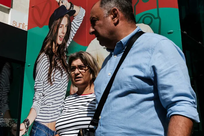 30 Candid Street Photos By Polly Rusyn That Might Make You See The World Differently
