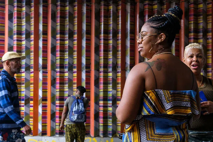 30 Candid Street Photos By Polly Rusyn That Might Make You See The World Differently
