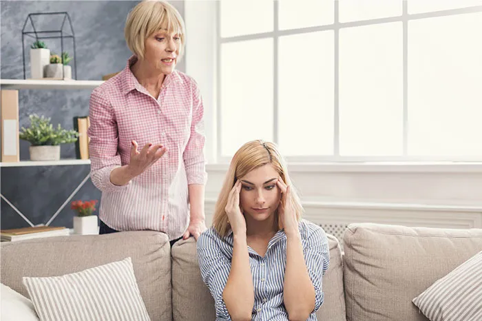 “He Doesn’t Talk To His Cat”: 50 Women Share The Exact Second Their Attraction Died