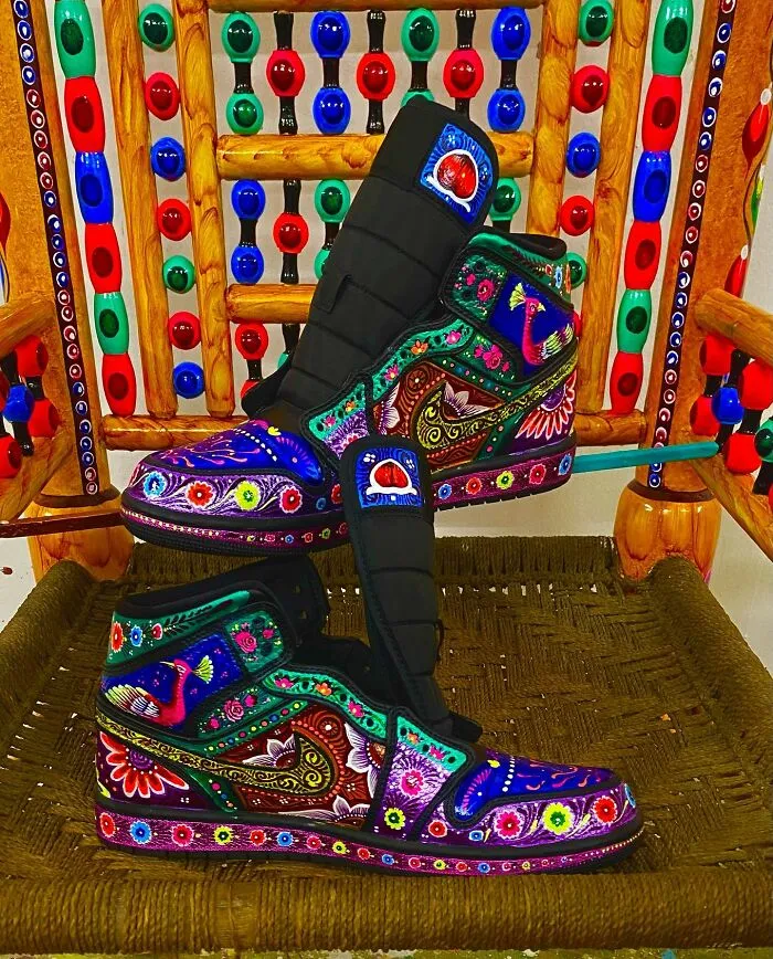 50 Times Artist Transformed Ordinary Objects Into Eye-Catching Pieces Of Art