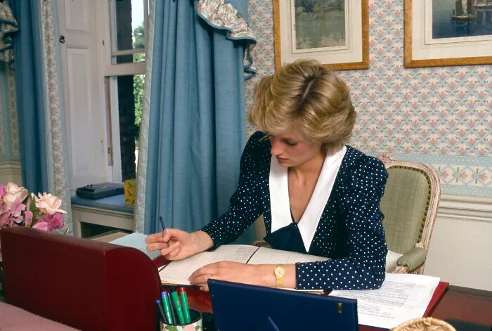 She Always Wrote A "Thank You" Card