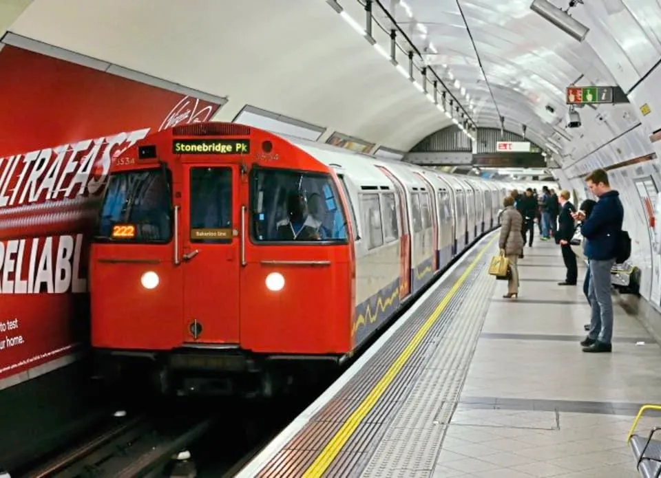Hey Pandas, Can You Show A Pic Of The Public Transport Where You Live?