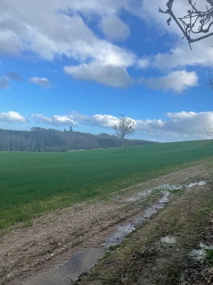 22 Photos Of Liminal Spaces I Took