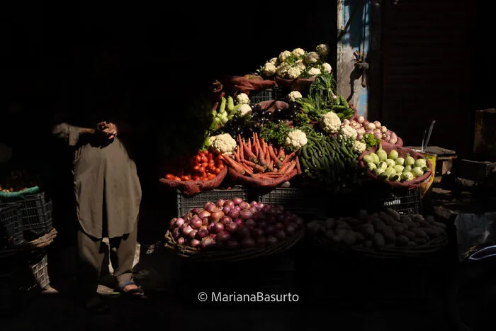 30 Candid Photos That Capture Raw, Real Life Around The World By Mariana Basurto
