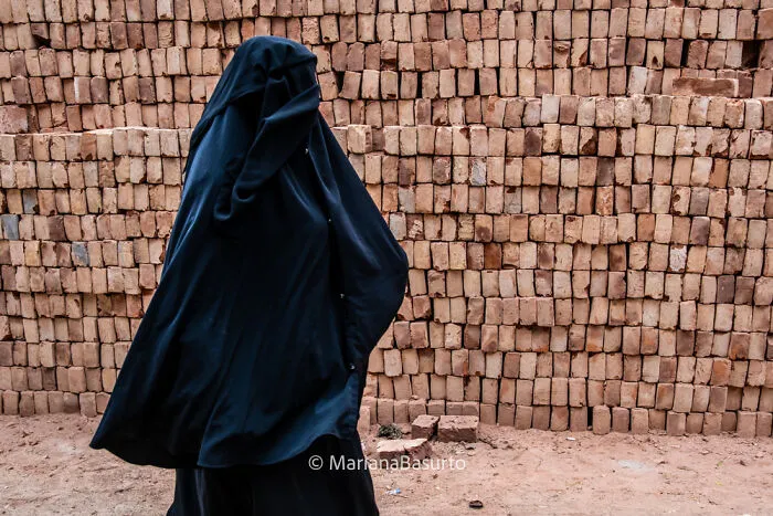 30 Candid Photos That Capture Raw, Real Life Around The World By Mariana Basurto
