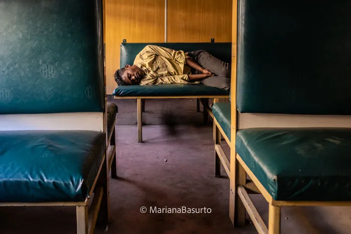 30 Candid Photos That Capture Raw, Real Life Around The World By Mariana Basurto