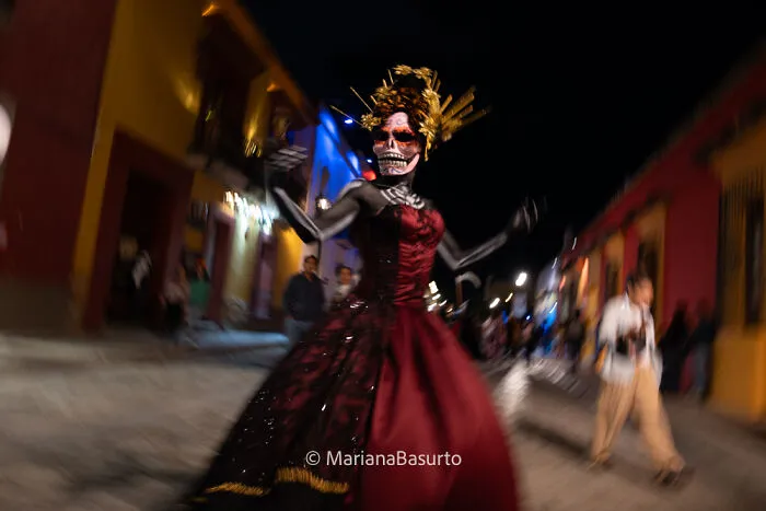 30 Candid Photos That Capture Raw, Real Life Around The World By Mariana Basurto