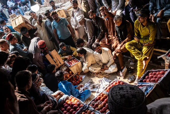 30 Candid Photos That Capture Raw, Real Life Around The World By Mariana Basurto