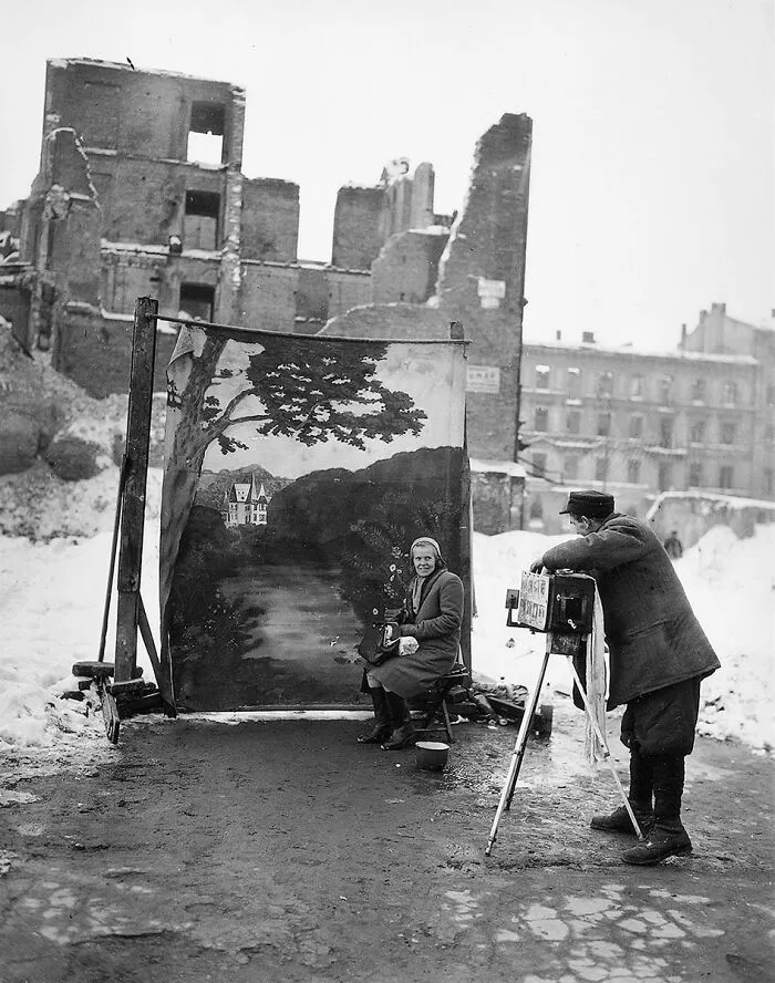 The Woman Was Photographed On The Background Of Painted Canvas Covering The Destroyed Buildings, Warsaw, 1946
