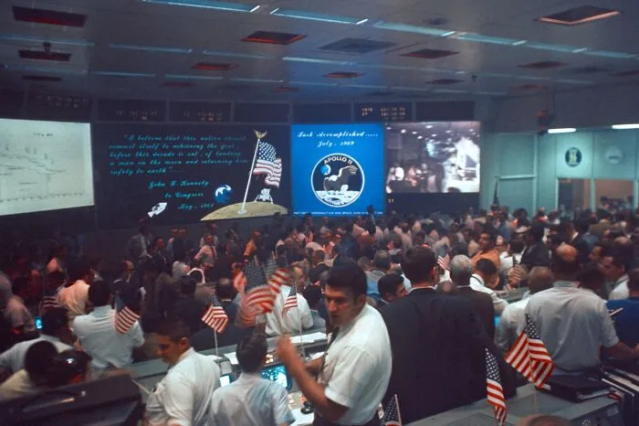 Mcc Activitites During Apollo 11 Splashdown And Recovery