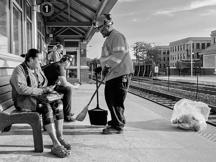 40 Honest Portraits Of Chicagoans Captured By A Social Studies Teacher With A Smartphone
