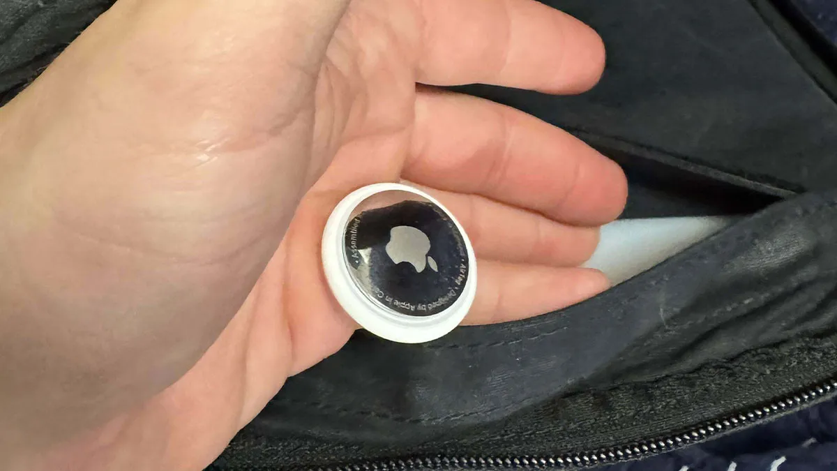 “My Husband Hates This Hack”: 40 Golden Travel Hacks People Don’t Gatekeep