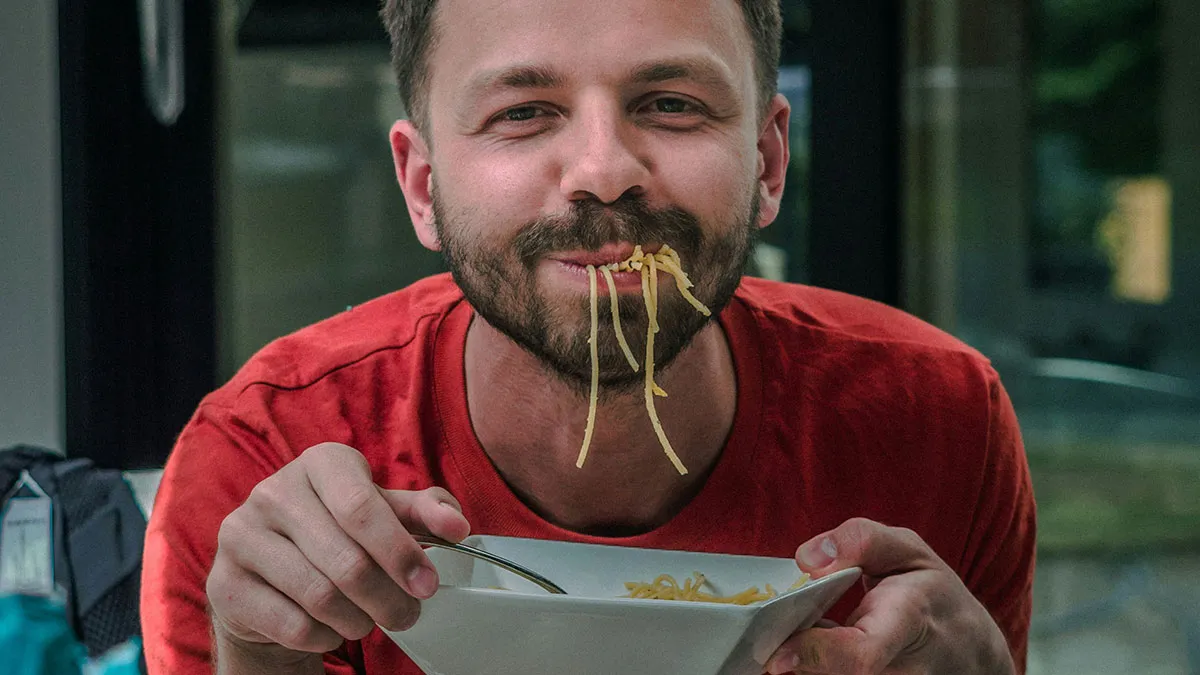 "We All Have To Make Sacrifices": Boss Demands Meetings During Lunch Breaks, Regrets It