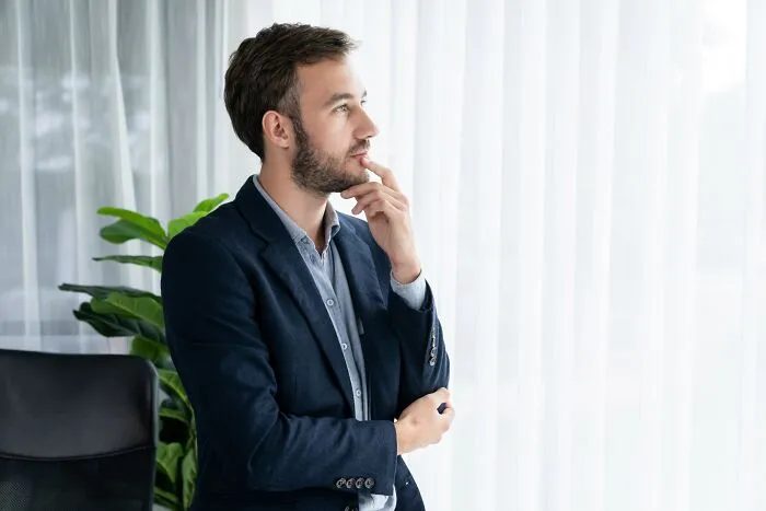 "I Use The Same Technique Now": 37 Peeps Online Debate Smooth Phrases To Use Against Office Liars