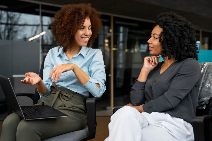 "I Use The Same Technique Now": 37 Peeps Online Debate Smooth Phrases To Use Against Office Liars