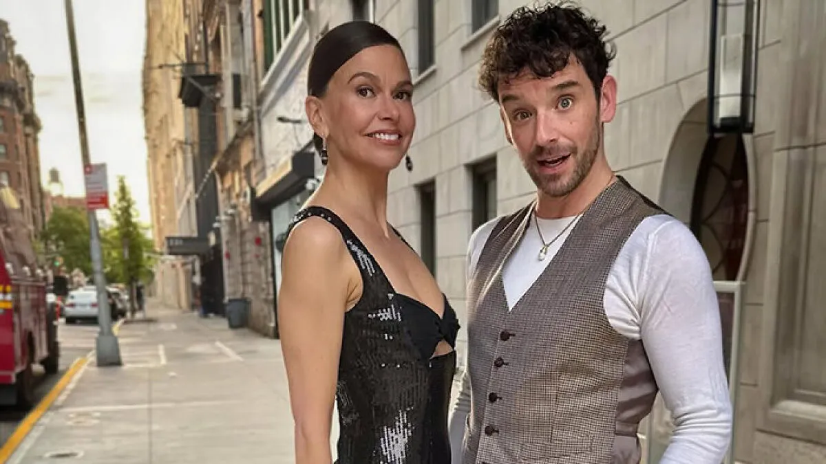Hugh Jackman’s New Girlfriend Forced To Turn Off Comments After People Discover Their 17-Year History