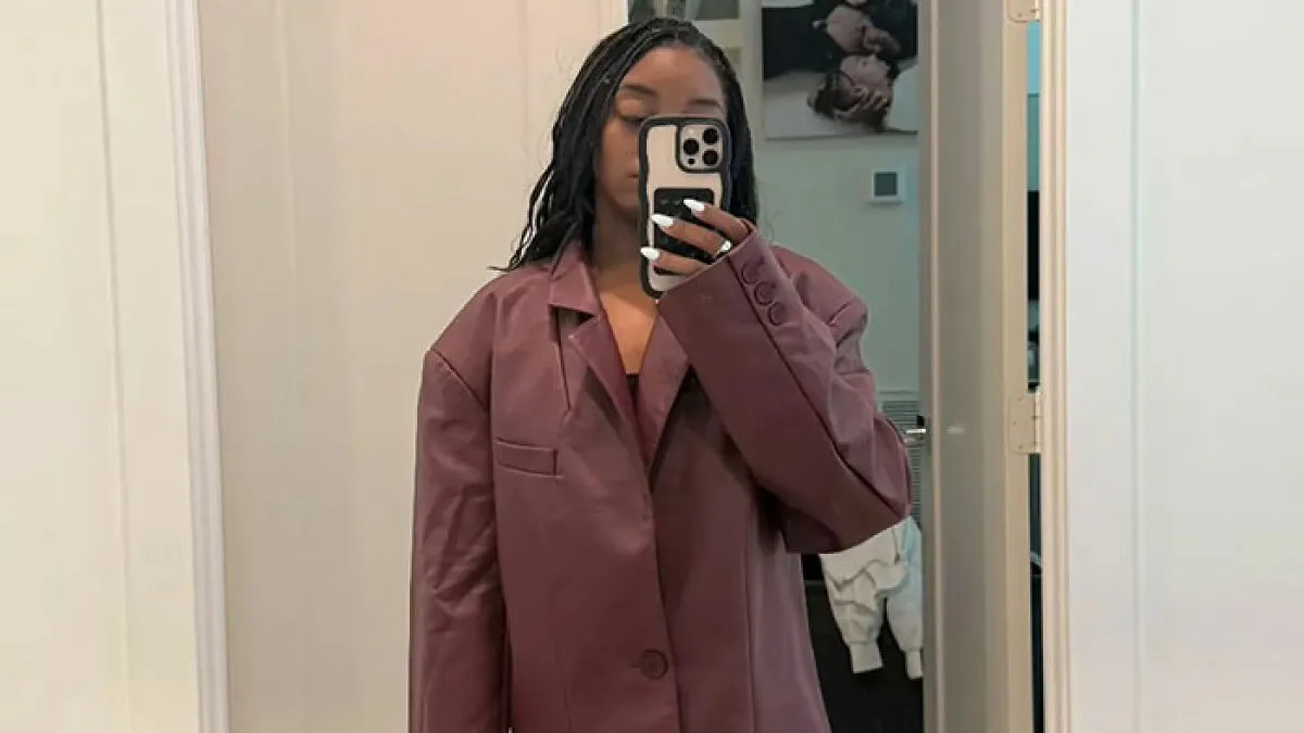 "Isn't She The Size Of A Child?": Simone Biles Brutally Roasted After Complaining About Jacket
