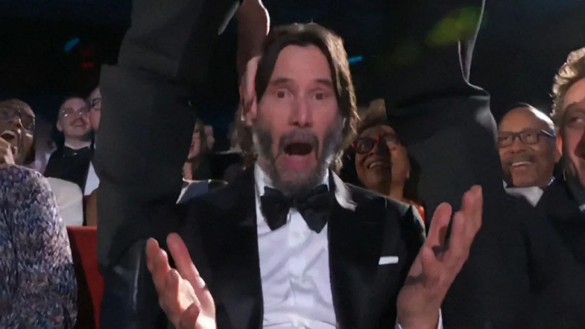 People Applaud Keanu Reeves' Reaction To Being Straddled Live At The Tony Awards