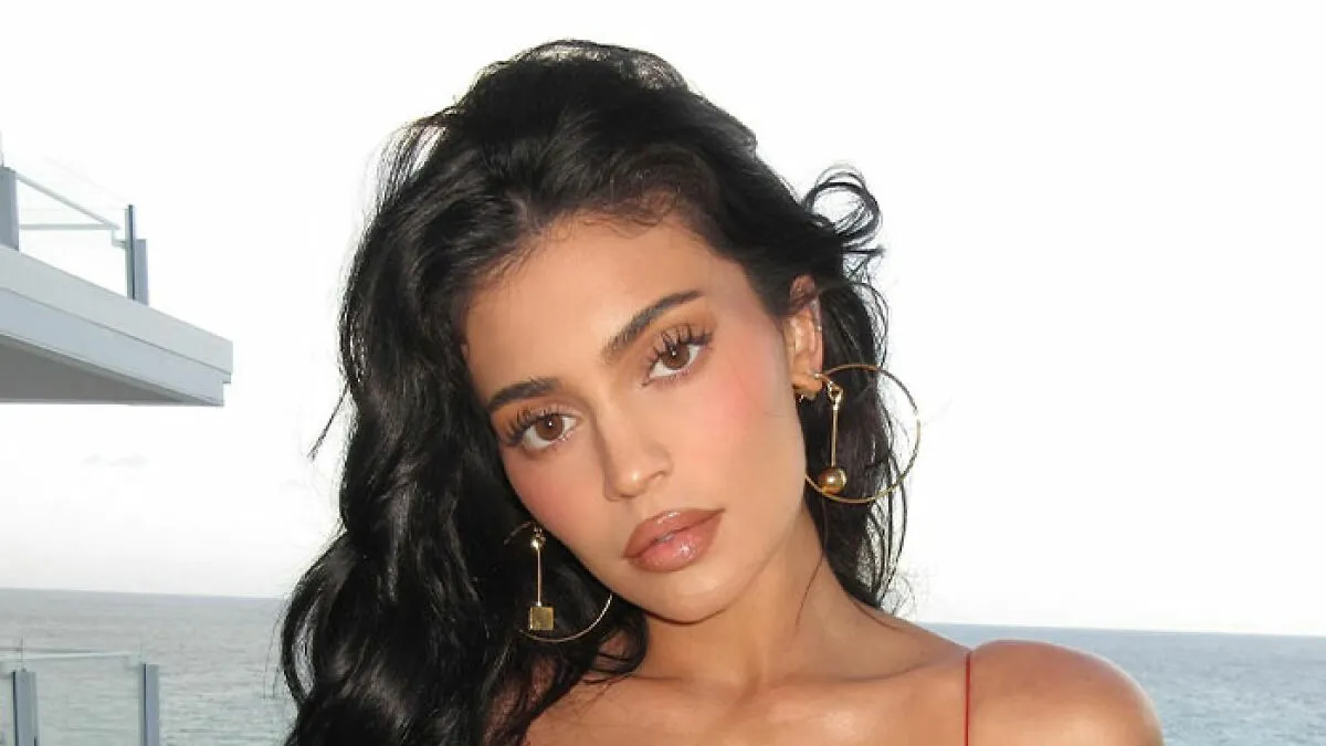 "They Are Way Too Big For Her Frame": Kylie Jenner Nearly Spills Out Of Top After Breast Job Confession