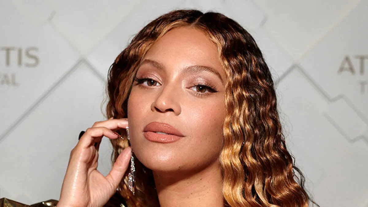 Beyoncé Roasted After Cigarette Stunt During Show That Might've Included Dig At Kanye West Too