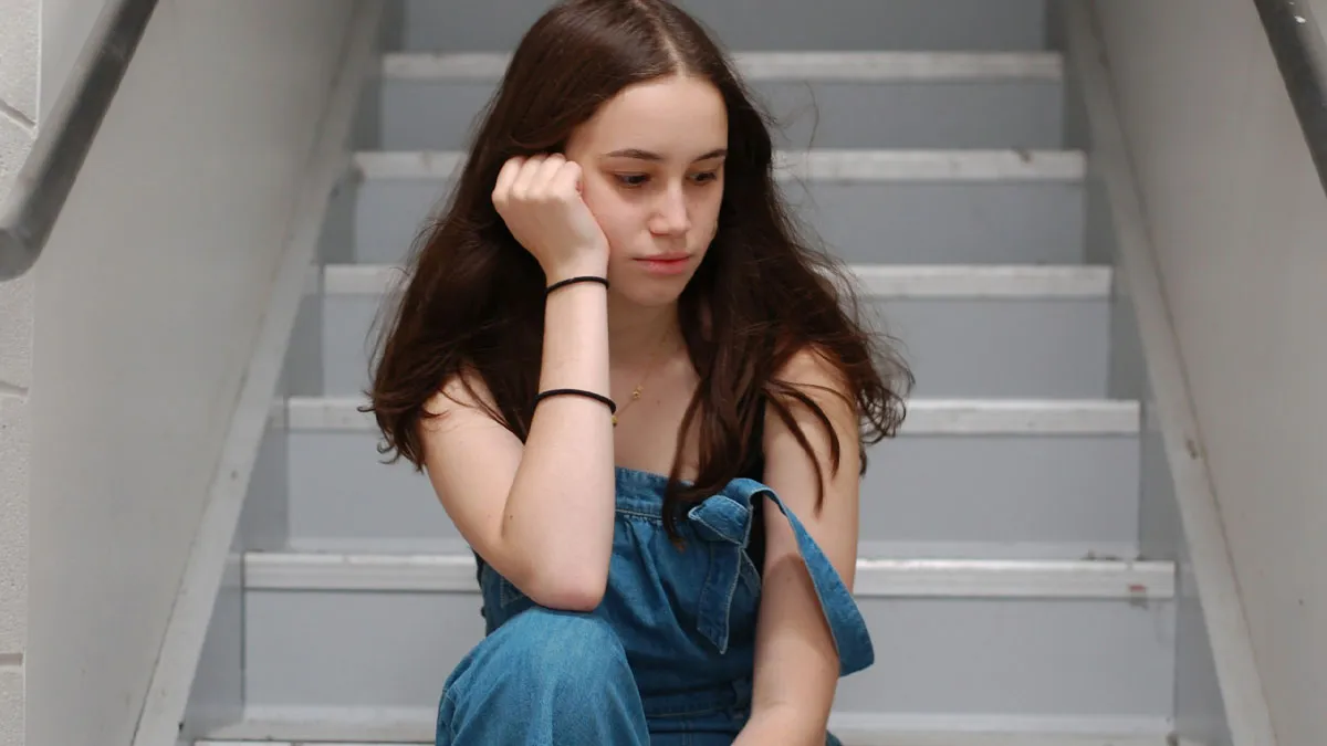 Dad Steals Inheritance From Teen Daughter, Shocked When She Comes Back For It As An Adult