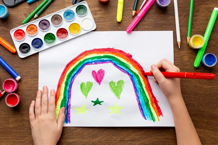 Teachers Online Share 30 Epic And Horrifying Results Of Letting Kids "Draw Anything" In Art Class