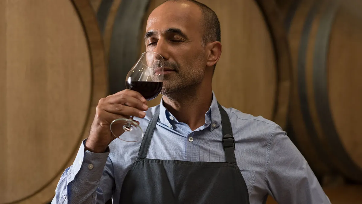 Jealous Friend Criticizes Man's Wine In Front Of Everyone, Insulted After Finding Out It's His Own 
