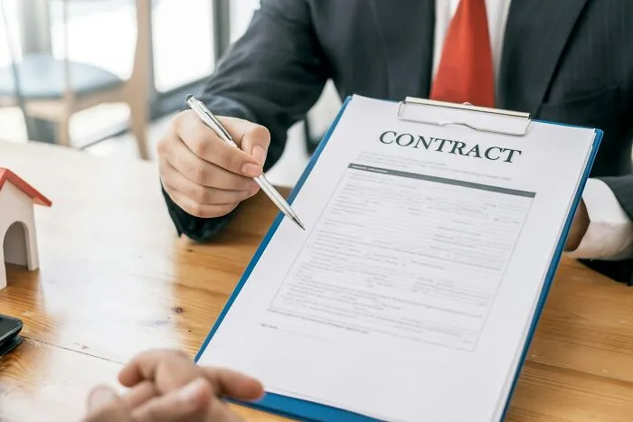50 People Actually Read The Fine Print And Discovered They Were (Almost) Selling Their Souls