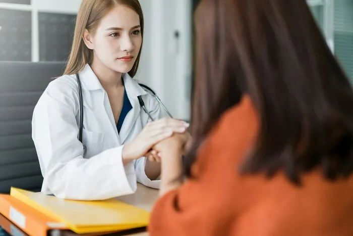 “It Directly Causes At Least Seven Kinds Of Cancer”: 30 Oncologists Give Tips You Shouldn’t Ignore