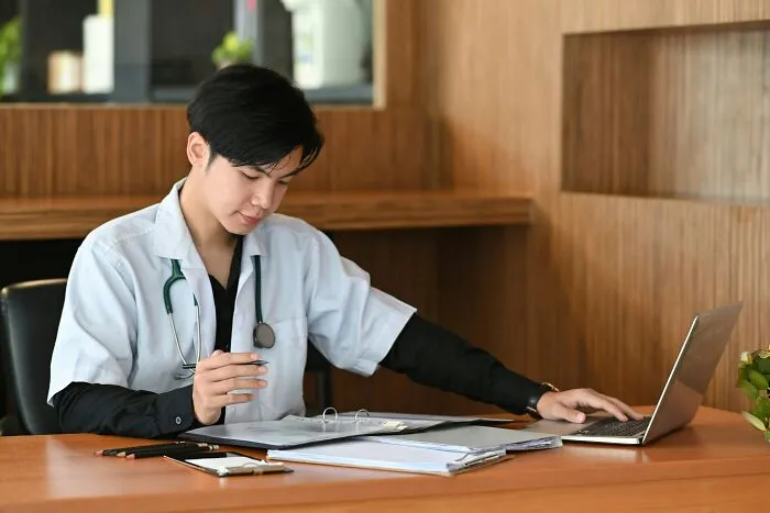 50 Times Autopsy Doctors Uncovered Disturbing Truths About A Person's Death