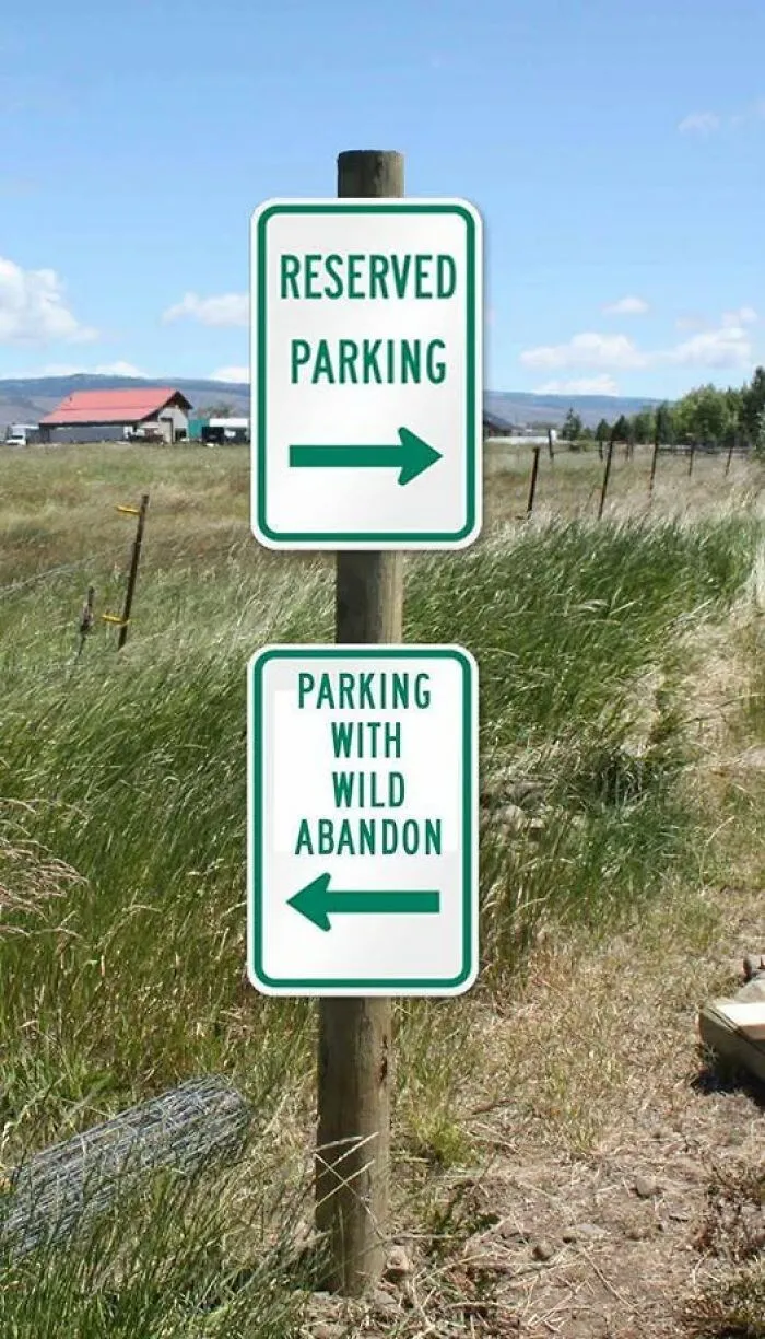 50 Of The Funniest Signs Ever Spotted In The Wild (New Pics)